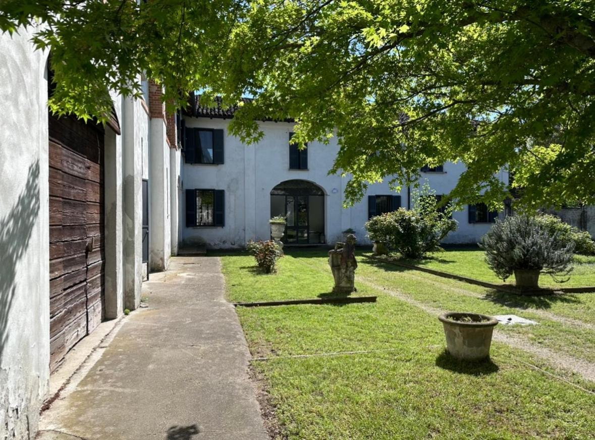 Affascinante Casale Brambilla Vicino Pavia Villa San Zenone al Po ภายนอก รูปภาพ